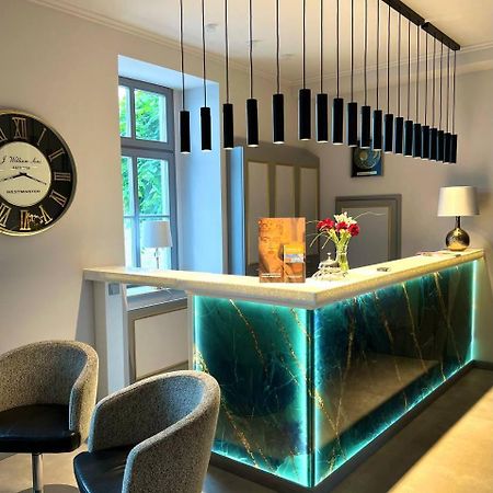 Hotel Zur Kaiserpfalz Wohlmirstedt Экстерьер фото